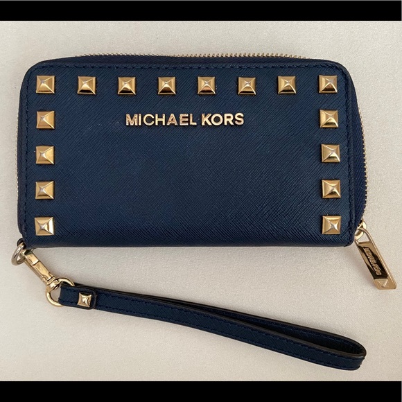 Michael Kors Selma  wristlet / clutch - Picture 1 of 2
